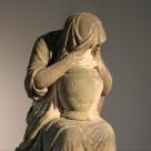 Skulptur – „Trauernde“ Grabmal der Louise von Koppenfels