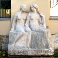 Skulptur — „Zwei Schwestern“ von Richard Engelmann – nach Reinigung