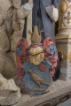 Kaufmannskirche Erfurt, Epitaph für Hans Ziegler - Detail des Wappens nach der Abnahme der Überfassung aus dem 19. Jahrhundert. Die heraldisch korrekte Farbigkeit wurde mittels Punktretuschen wiederhergestellt. (Foto: Candy Welz)