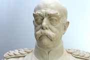 Plastik — "Otto Fürst von Bismarck" (nach Reinigung, Oberflächenverschlüsse, Formergänzungen und Retusche) 